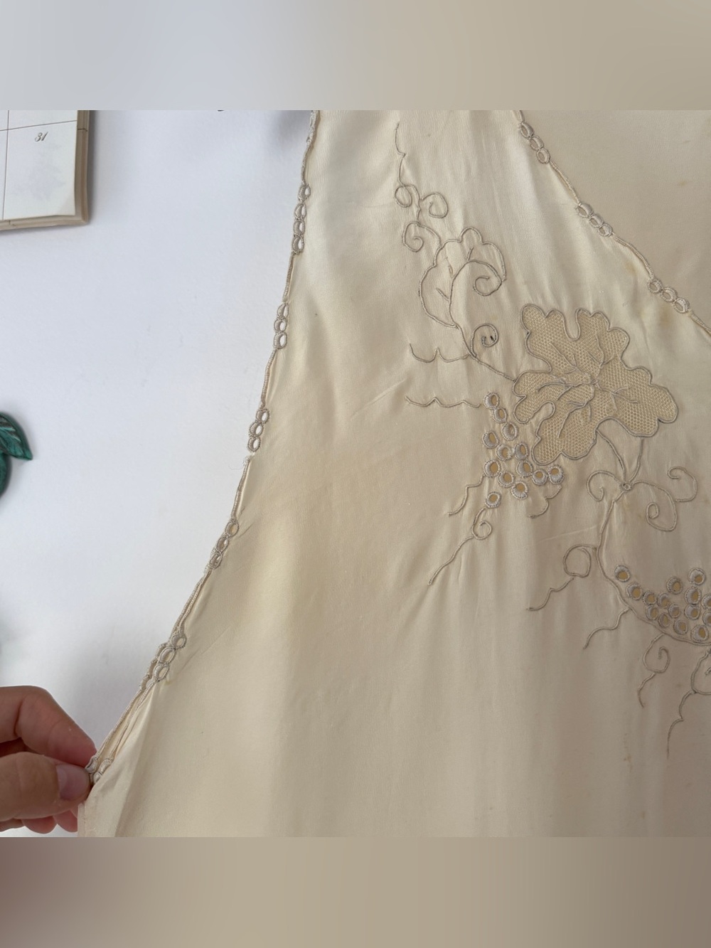 Vintage 1930s 100% Silk Bias Cut Embroidered Gown Nightgown AS-IS - Picture 4 of 16